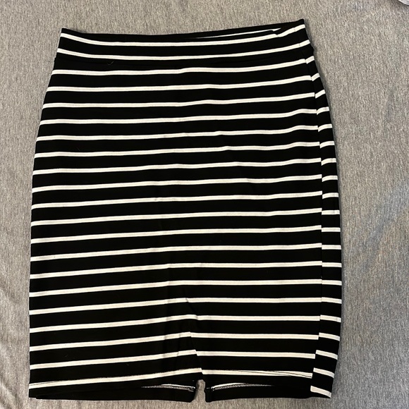 By: CHARLOTTE RUSSE - Picture 1 of 2